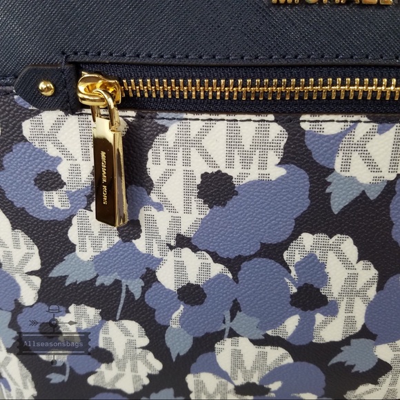 NWT Michael Kors Xs Hailee Satchel Navy Floral Bag - Picture 6 of 7